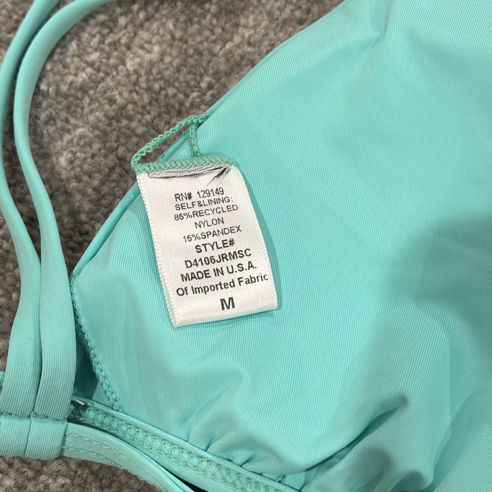Turquoise Bikini - Picture 5 of 10